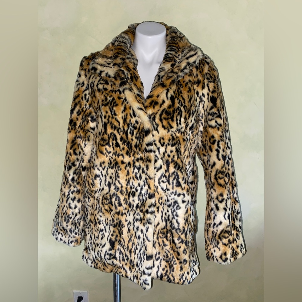 Animal pint faux fur women’s jacket